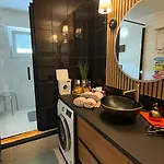 Apartament Hyper Centre Colmar-parking Prive Inclus -ascenseur- Calme