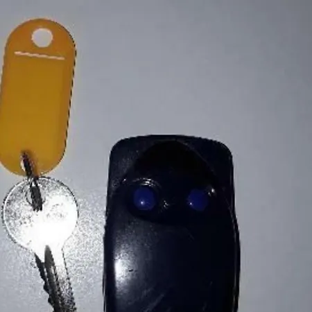 La Colmarina Cosy 1 Bedroom Flat- Elevator Wifi & Private Parking-keybox Daire