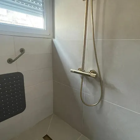 Cosy Centre-ville Colmar-ascenseur & Parking Prive En Sous Sol Apartament