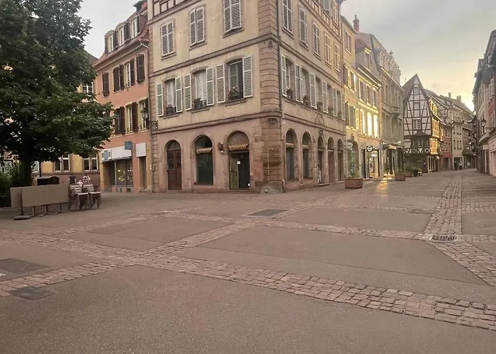 Apartamento Cosy Centre-ville Colmar-ascenseur & Parking Prive En Sous Sol *